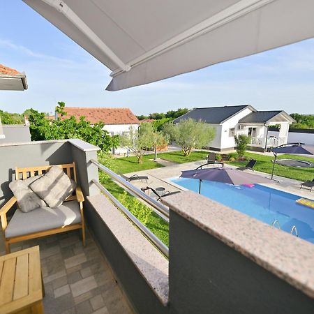 Apartment Amelie - With Pool And Sauna! Galovac  Kültér fotó